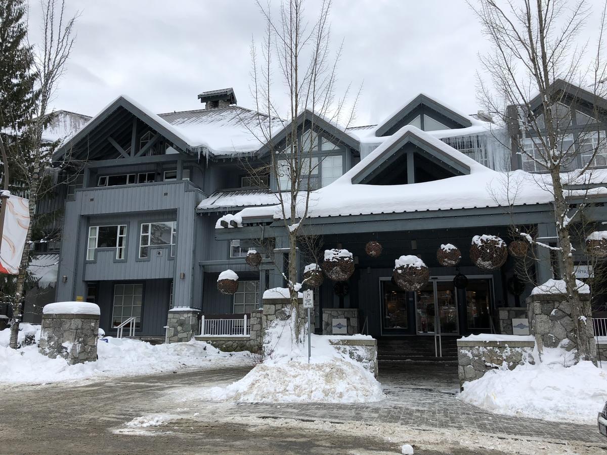Glacier Lodge Whistler Bagian luar foto